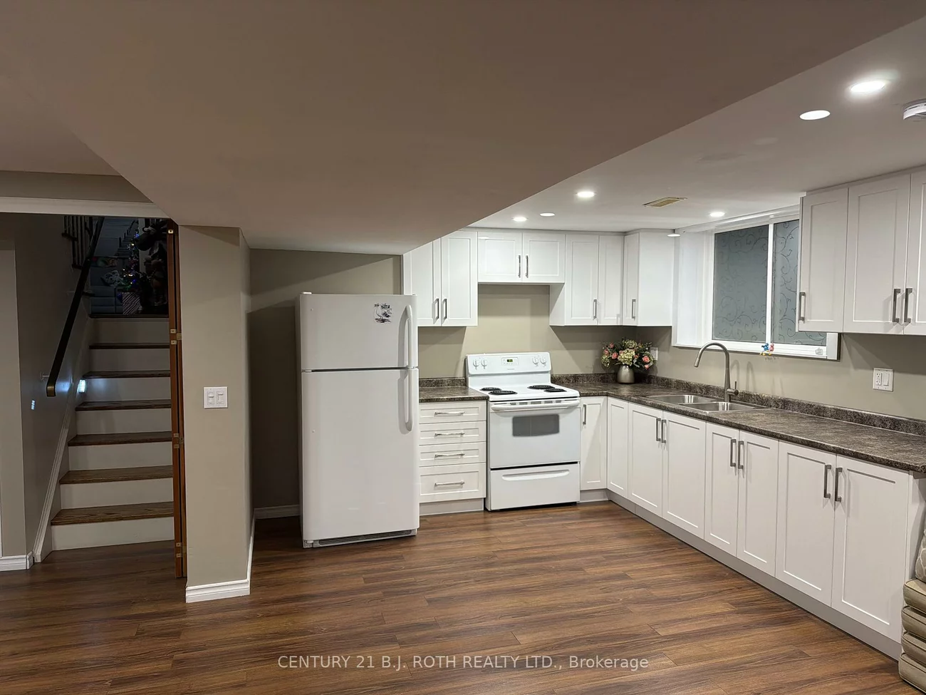 212, Church, Bradford, Bradford West Gwillimbury