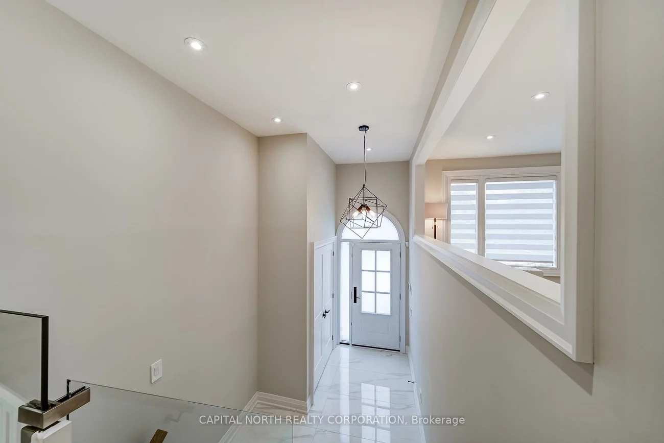 52, Wood, Bradford, Bradford West Gwillimbury