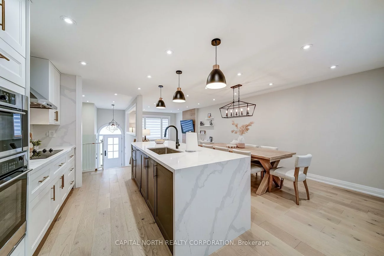 52, Wood, Bradford, Bradford West Gwillimbury