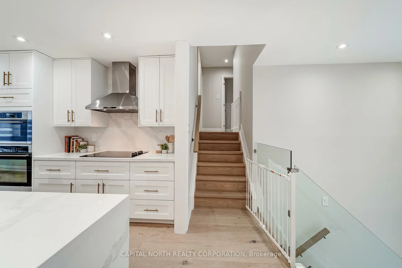 52, Wood, Bradford, Bradford West Gwillimbury