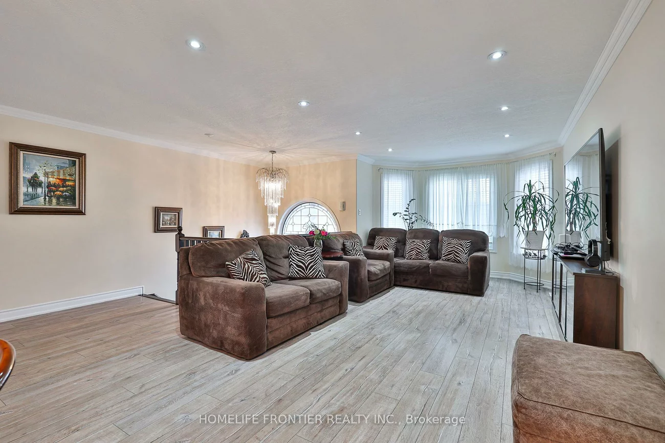 30, Saint, Bradford, Bradford West Gwillimbury