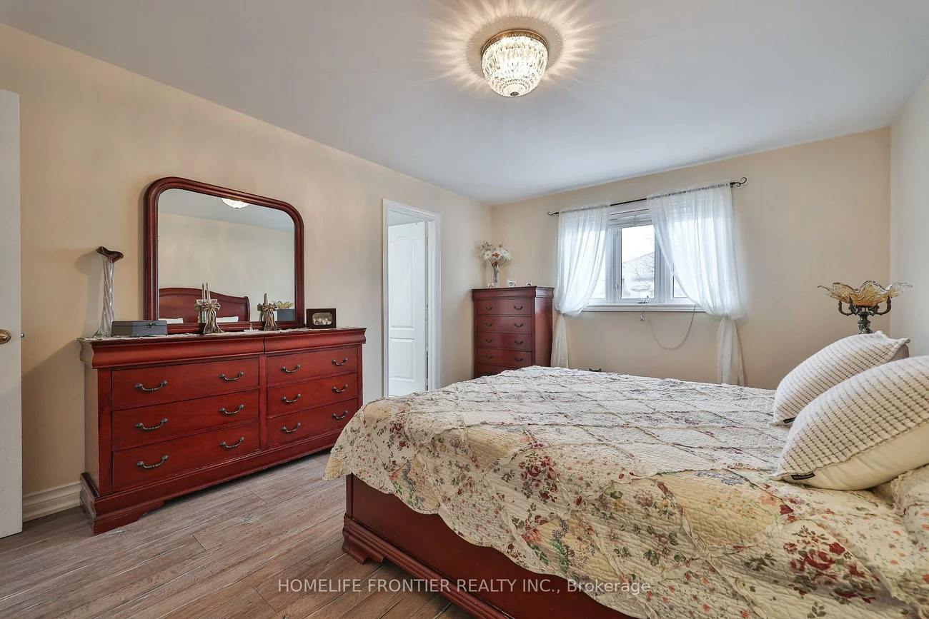 30, Saint, Bradford, Bradford West Gwillimbury