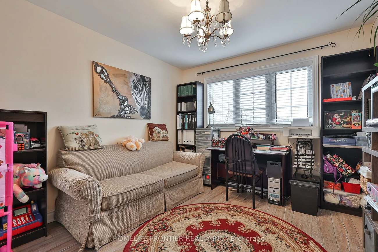 30, Saint, Bradford, Bradford West Gwillimbury