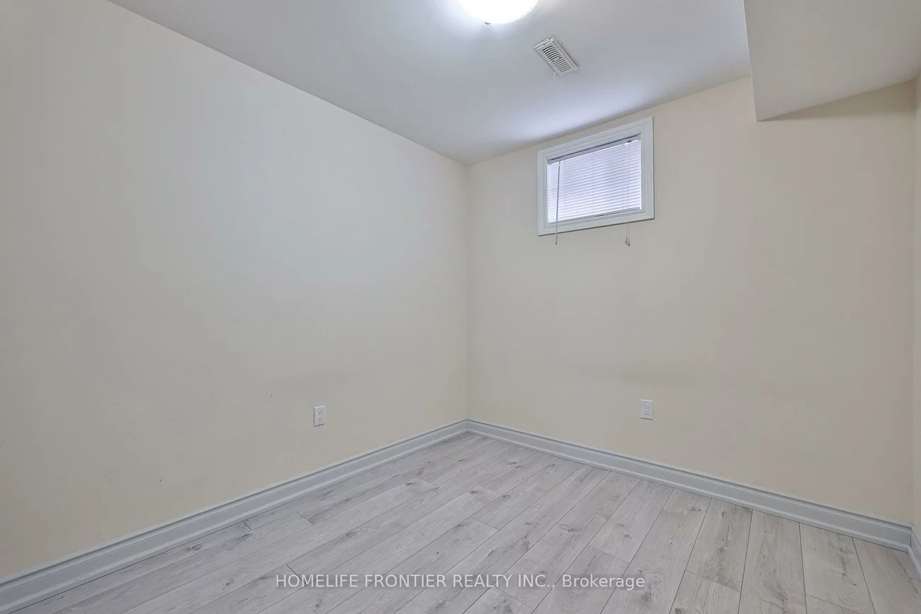 30, Saint, Bradford, Bradford West Gwillimbury