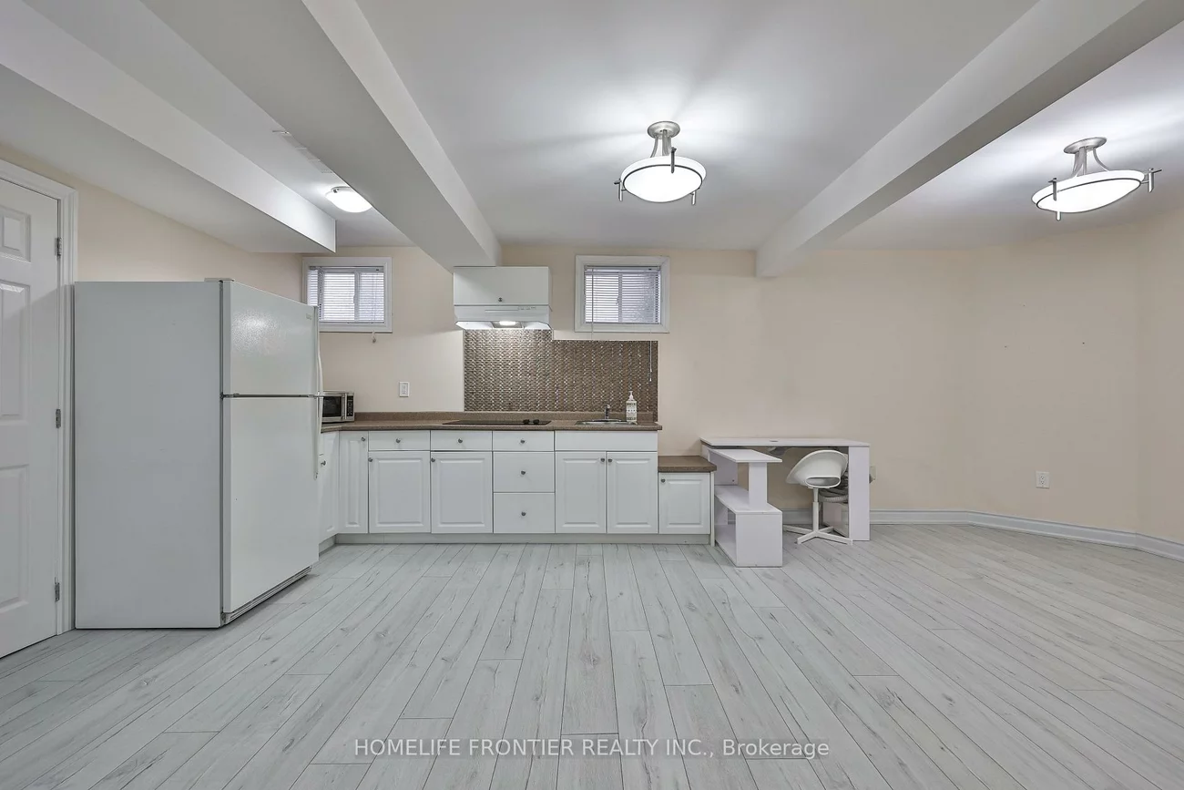 30, Saint, Bradford, Bradford West Gwillimbury