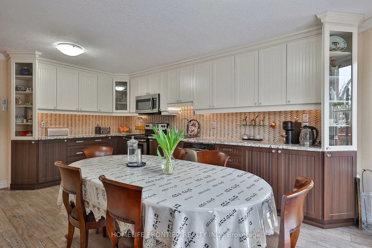 30, Saint, Bradford, Bradford West Gwillimbury