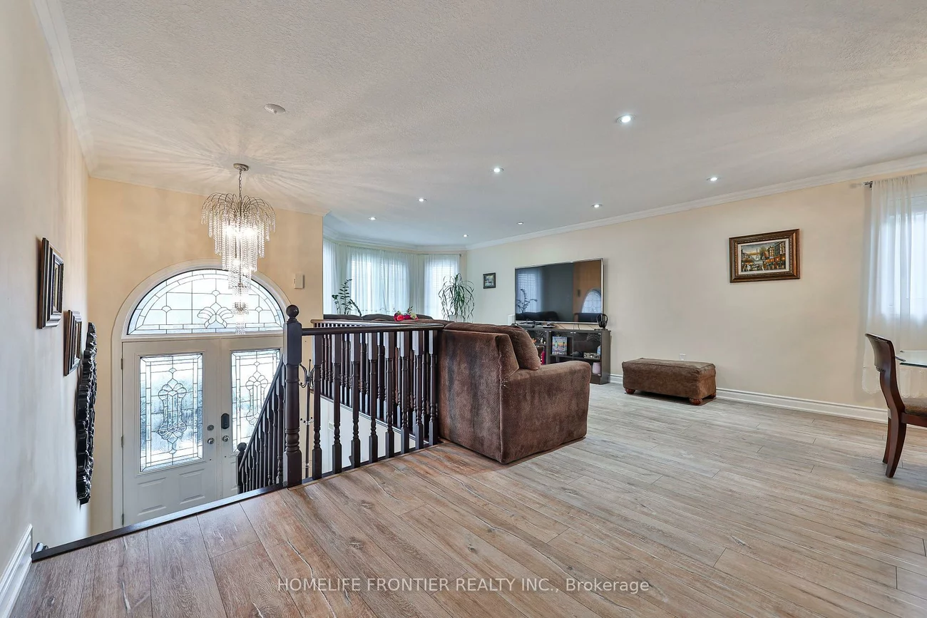 30, Saint, Bradford, Bradford West Gwillimbury