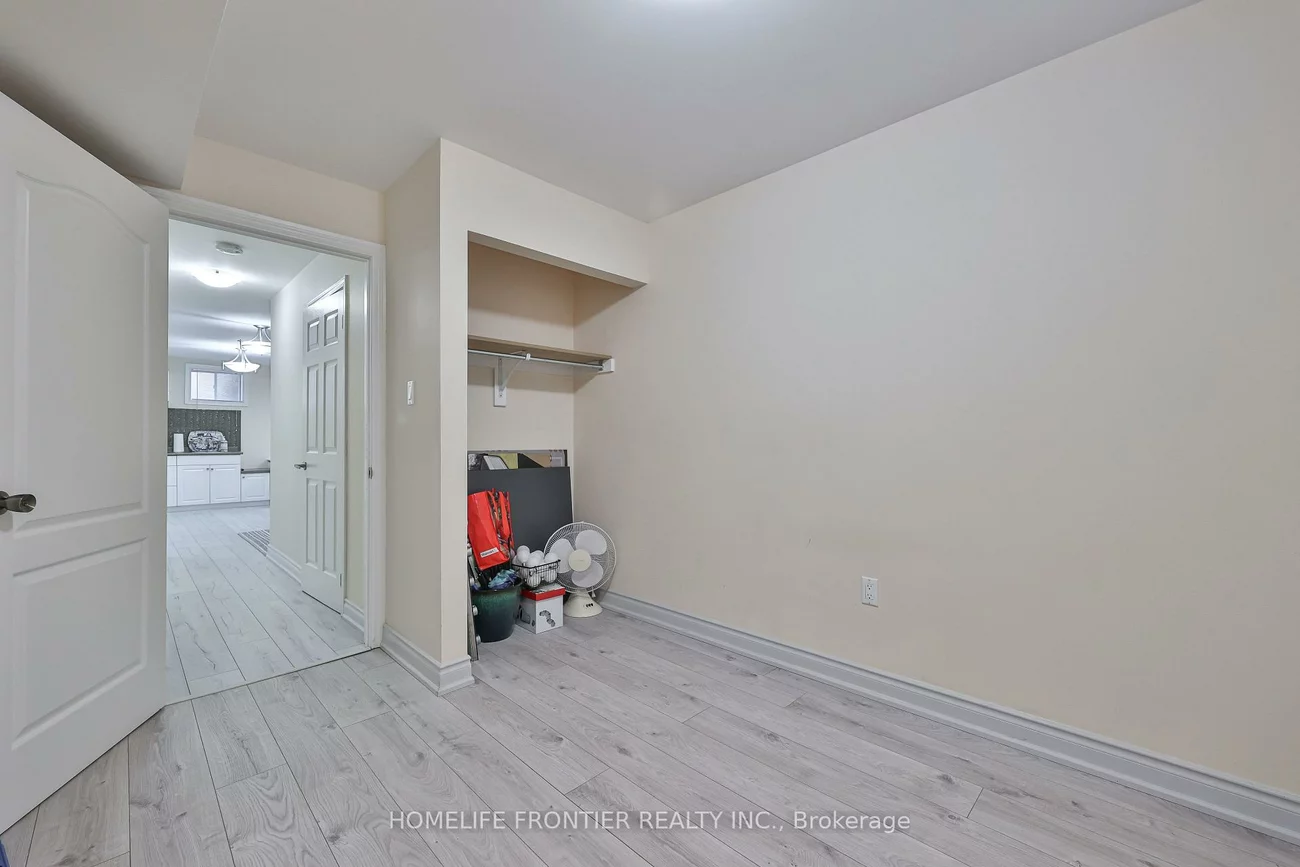 30, Saint, Bradford, Bradford West Gwillimbury