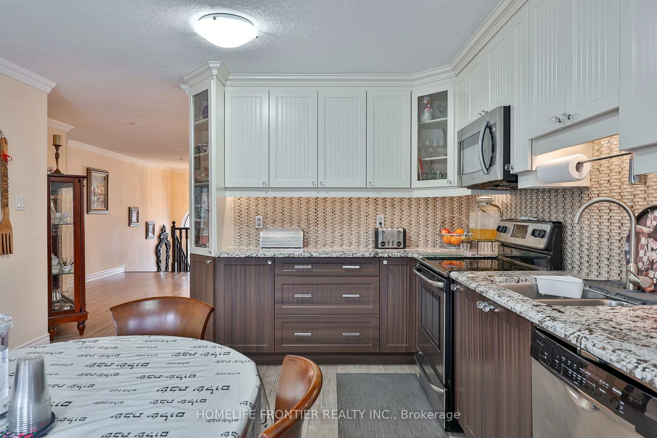 30, Saint, Bradford, Bradford West Gwillimbury