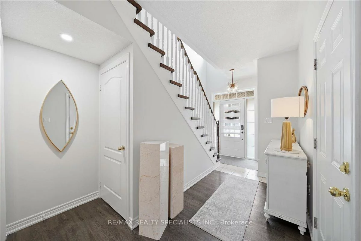 20, Luisa, Bradford, Bradford West Gwillimbury