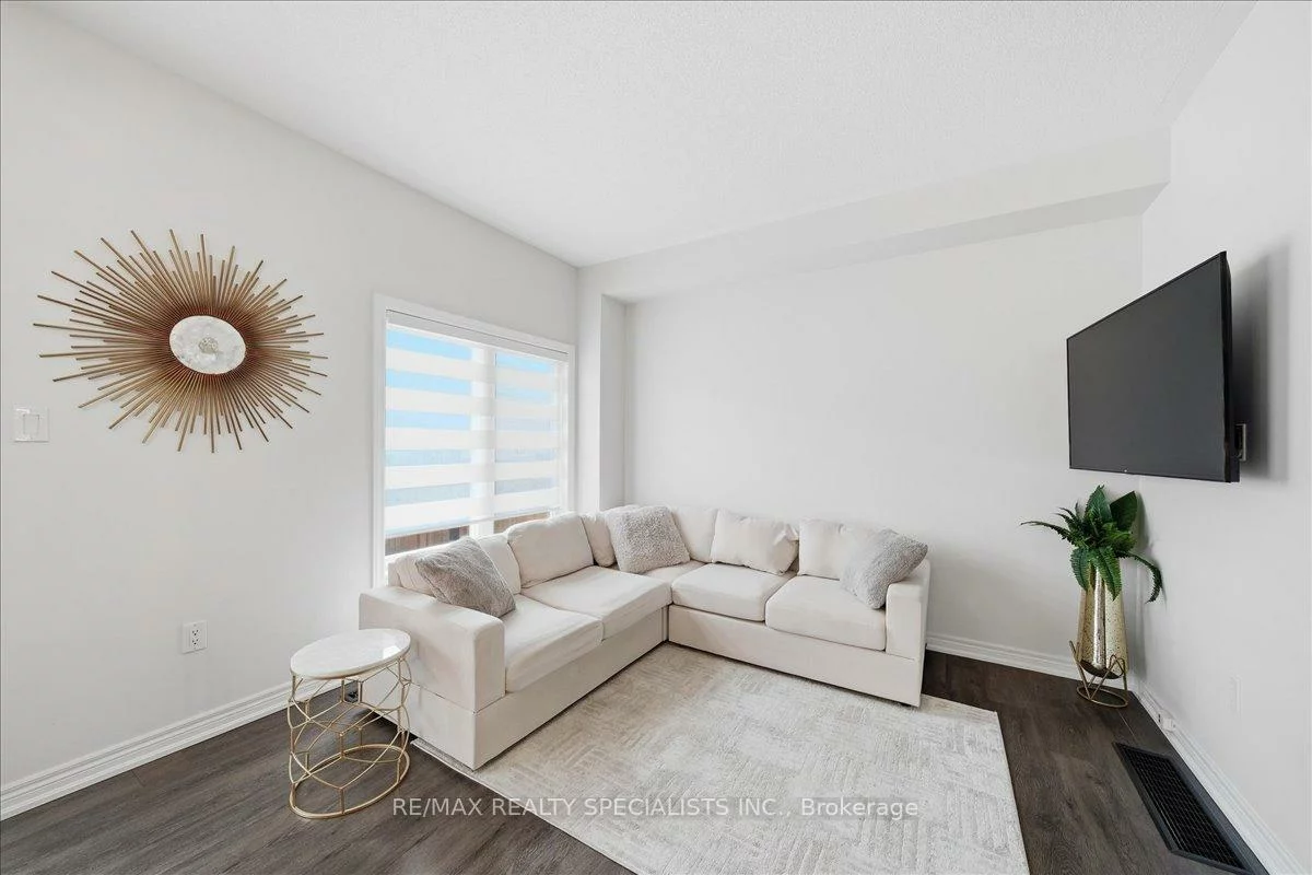 20, Luisa, Bradford, Bradford West Gwillimbury