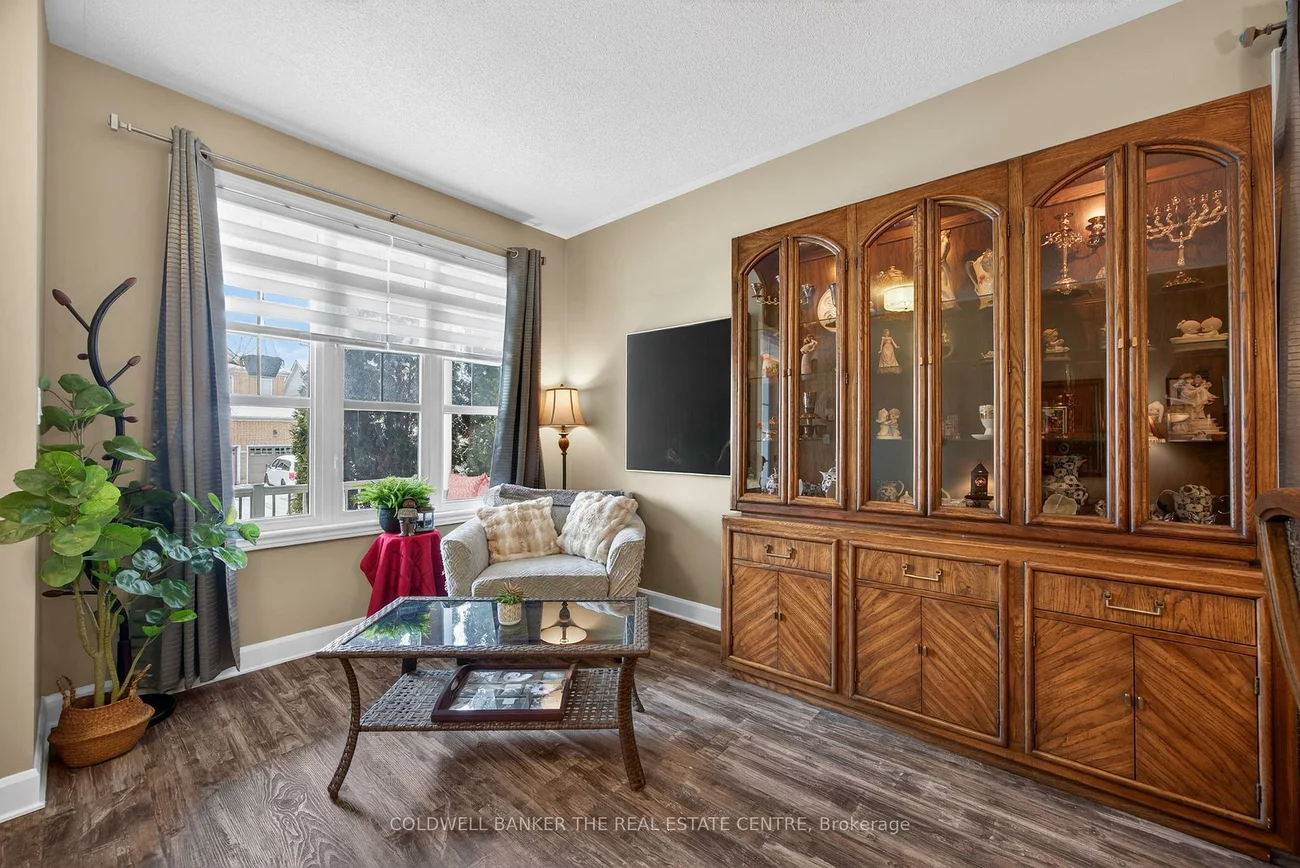 33, Booth, Bradford, Bradford West Gwillimbury