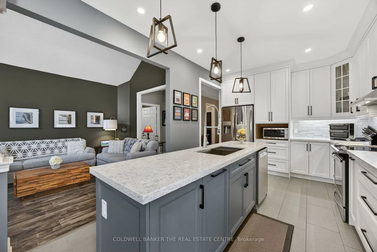 33, Booth, Bradford, Bradford West Gwillimbury