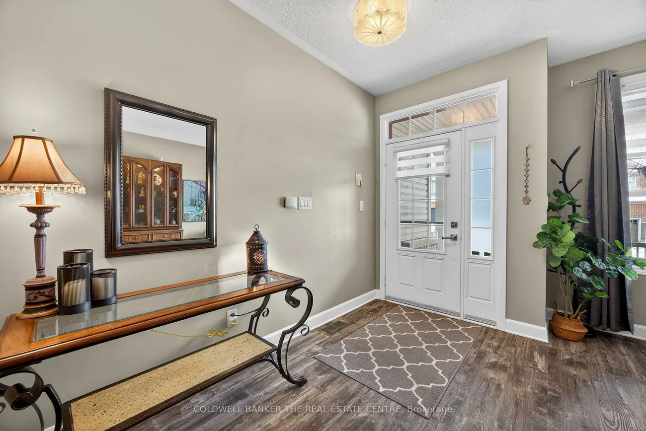 33, Booth, Bradford, Bradford West Gwillimbury