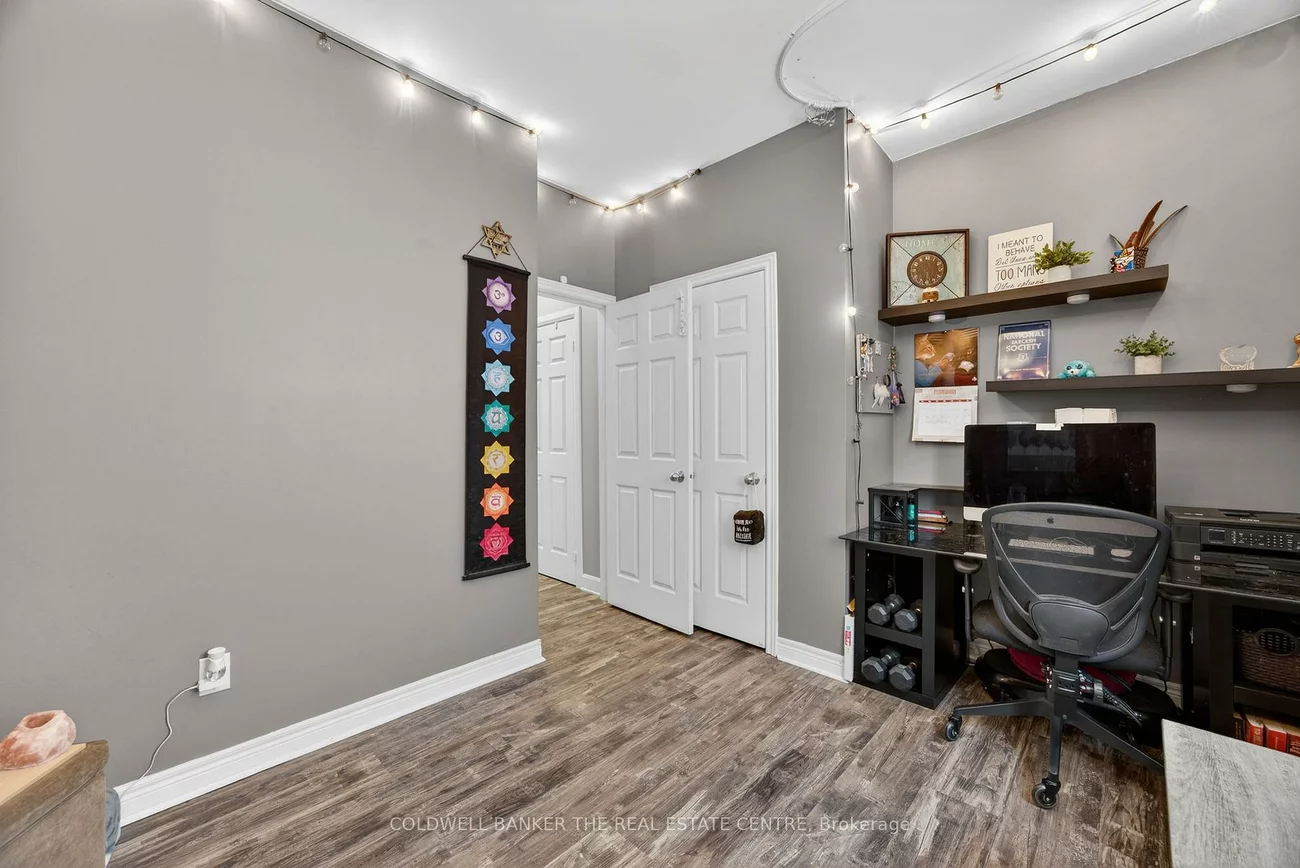 33, Booth, Bradford, Bradford West Gwillimbury