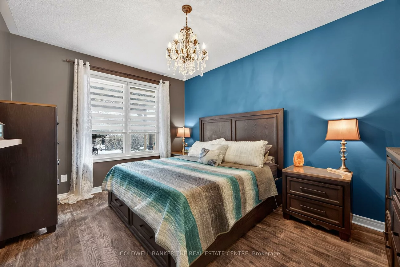 33, Booth, Bradford, Bradford West Gwillimbury