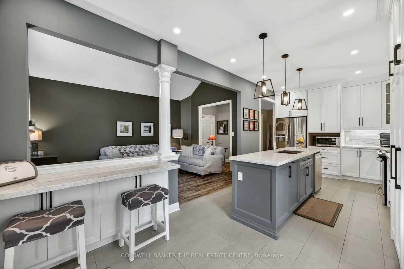 33, Booth, Bradford, Bradford West Gwillimbury