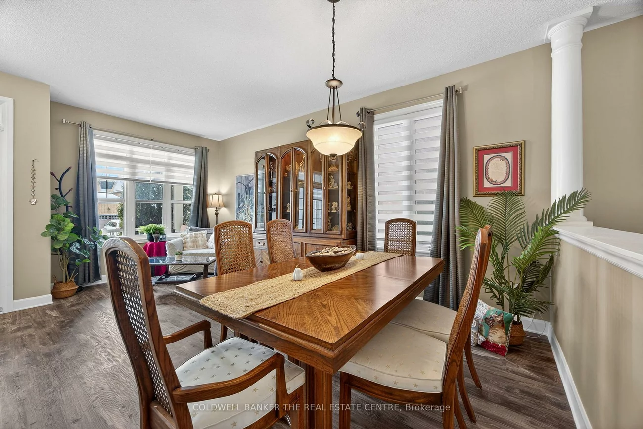 33, Booth, Bradford, Bradford West Gwillimbury