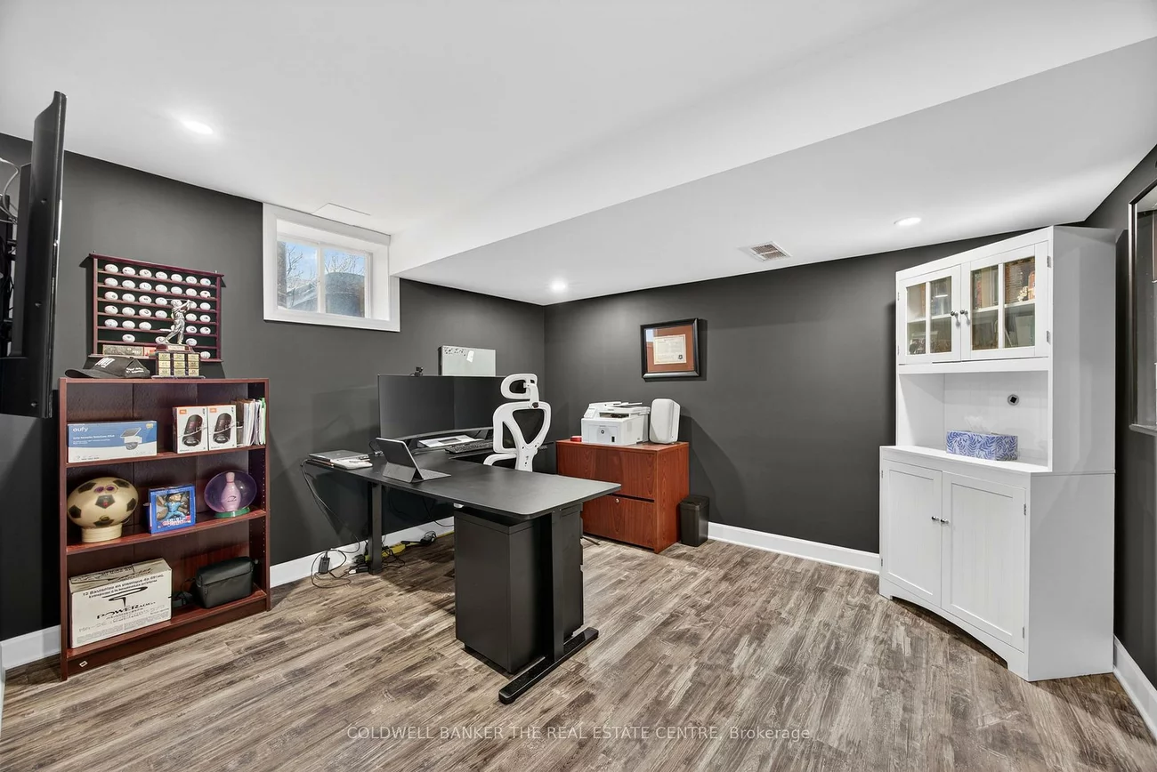 33, Booth, Bradford, Bradford West Gwillimbury