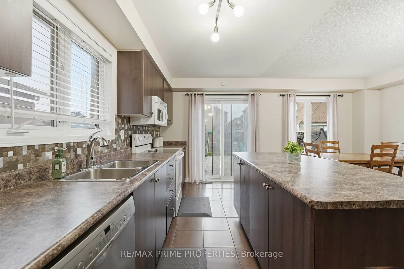 157, Meadowhawk, Bradford, Bradford West Gwillimbury