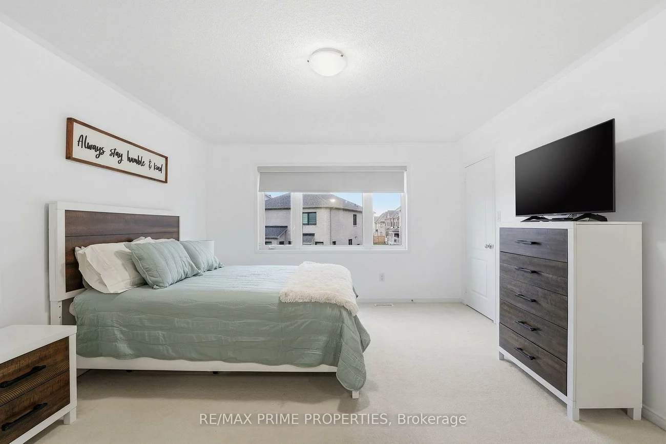 157, Meadowhawk, Bradford, Bradford West Gwillimbury