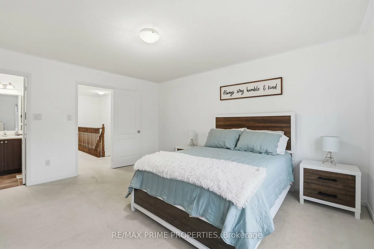 157, Meadowhawk, Bradford, Bradford West Gwillimbury