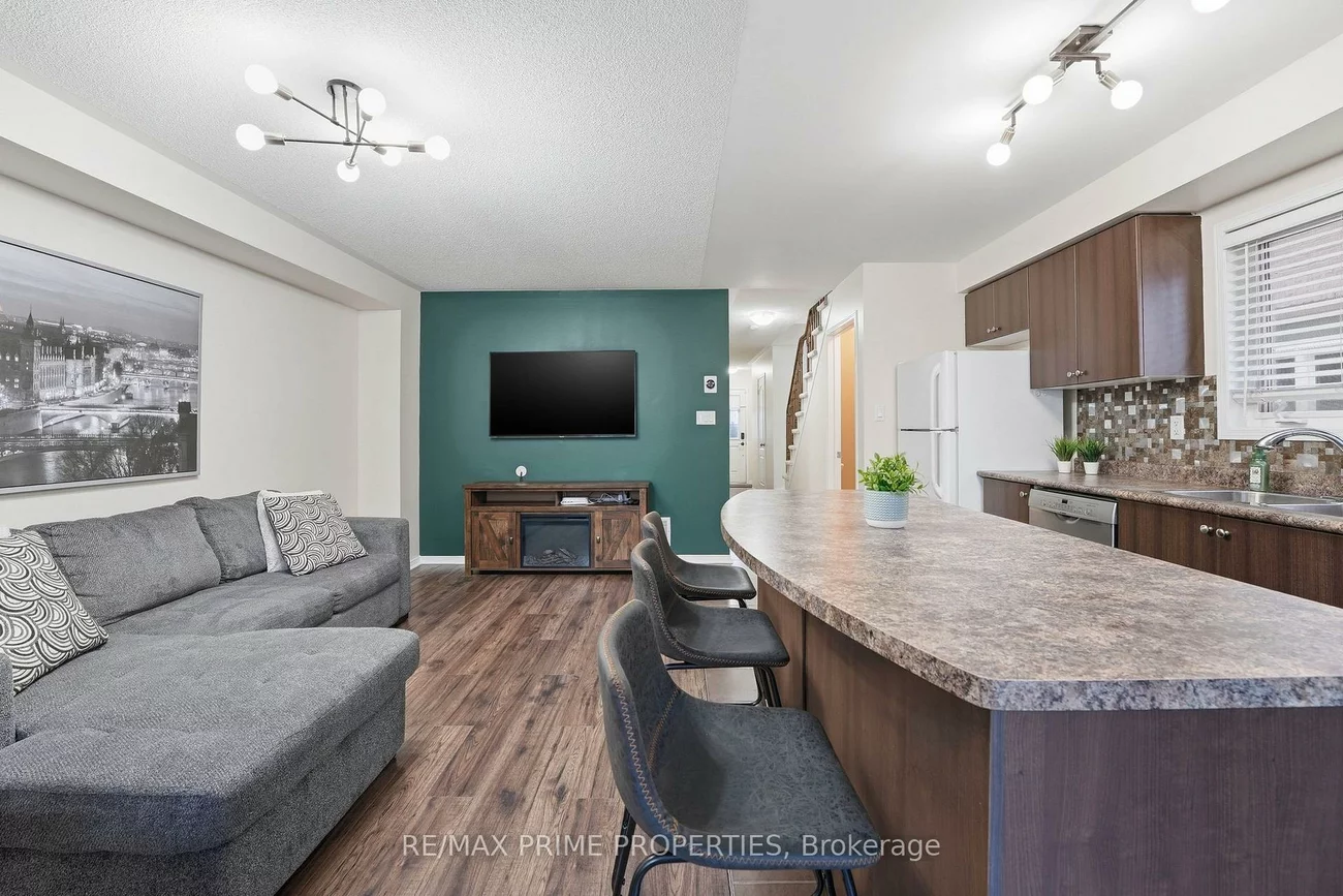 157, Meadowhawk, Bradford, Bradford West Gwillimbury