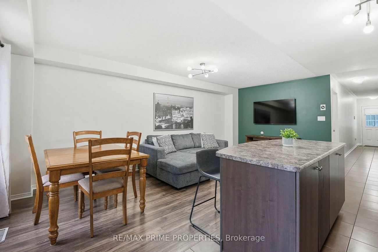 157, Meadowhawk, Bradford, Bradford West Gwillimbury