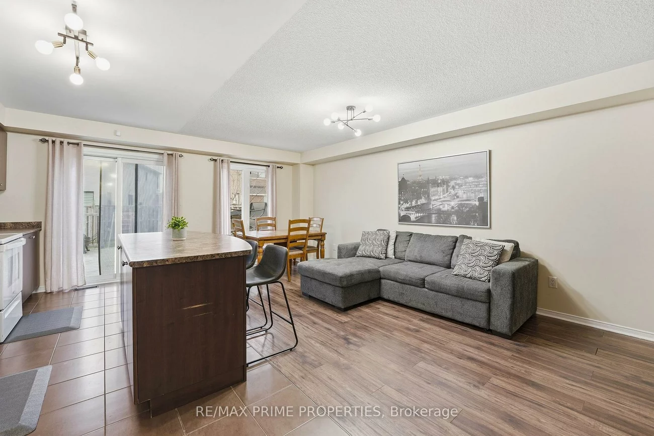 157, Meadowhawk, Bradford, Bradford West Gwillimbury