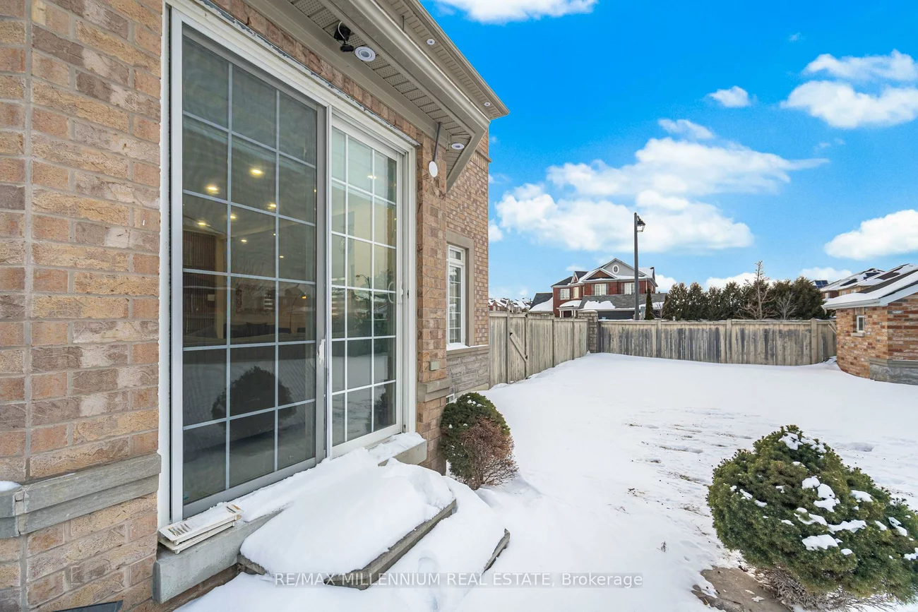 132, Blue Dasher, Bradford, Bradford West Gwillimbury