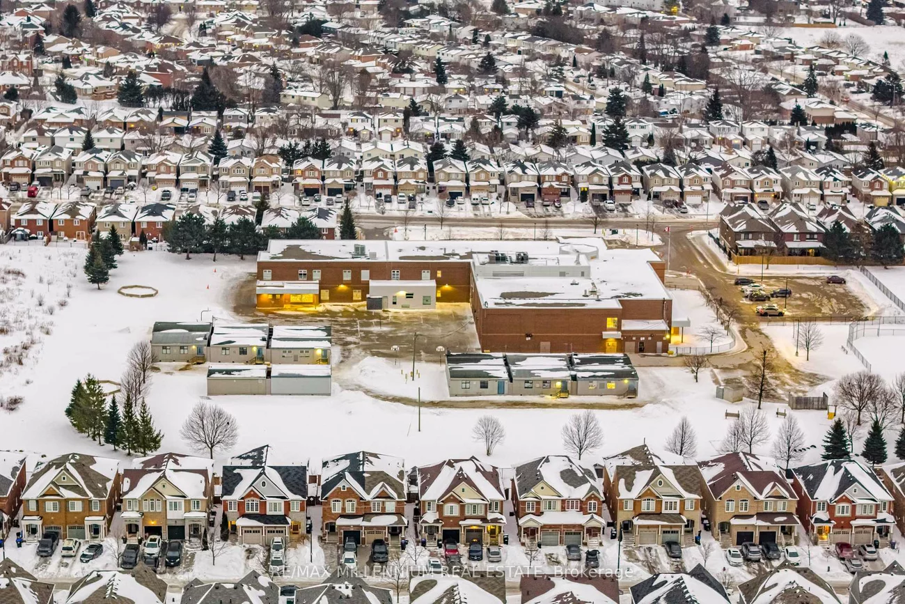 132, Blue Dasher, Bradford, Bradford West Gwillimbury