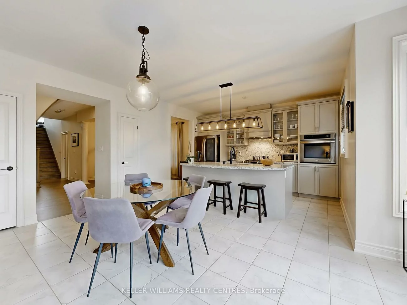 833, Langford, Bradford, Bradford West Gwillimbury