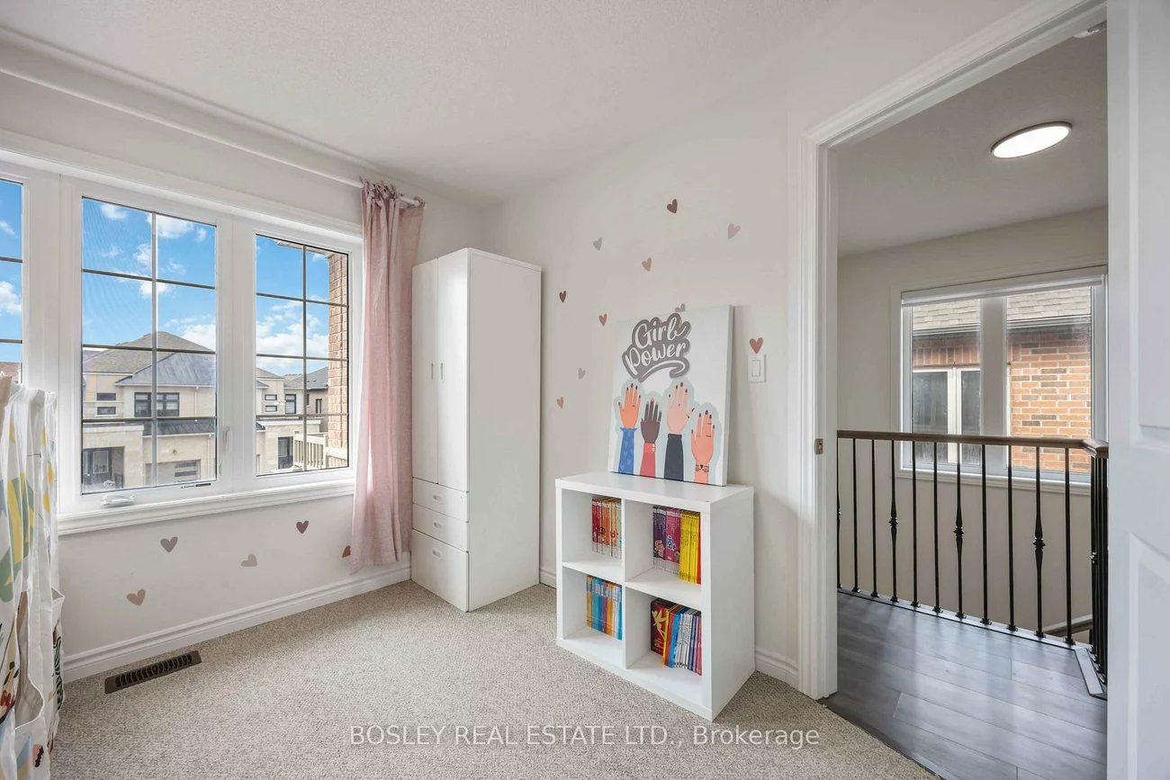 29, Ferragine, Bradford, Bradford West Gwillimbury