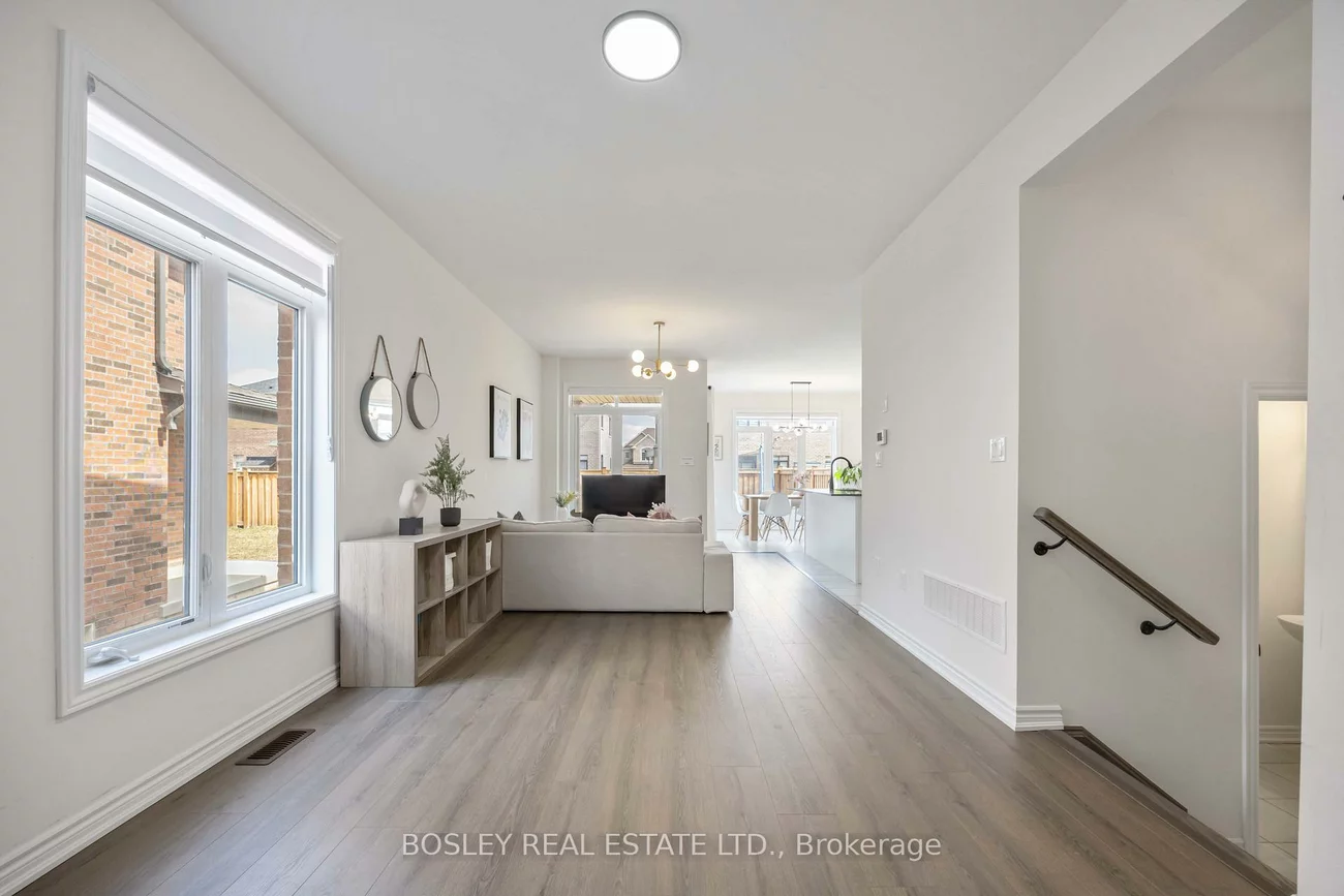 29, Ferragine, Bradford, Bradford West Gwillimbury