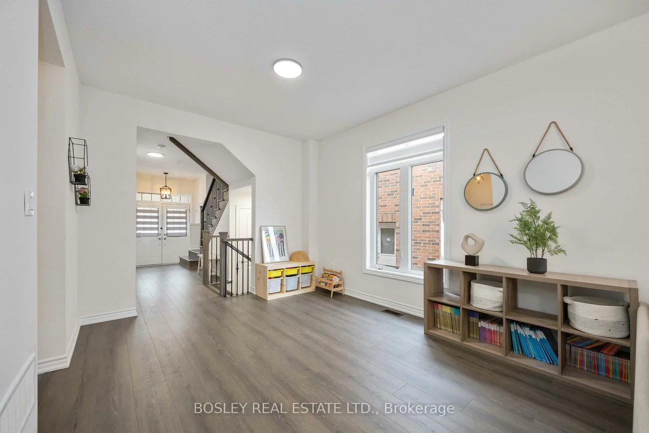 29, Ferragine, Bradford, Bradford West Gwillimbury