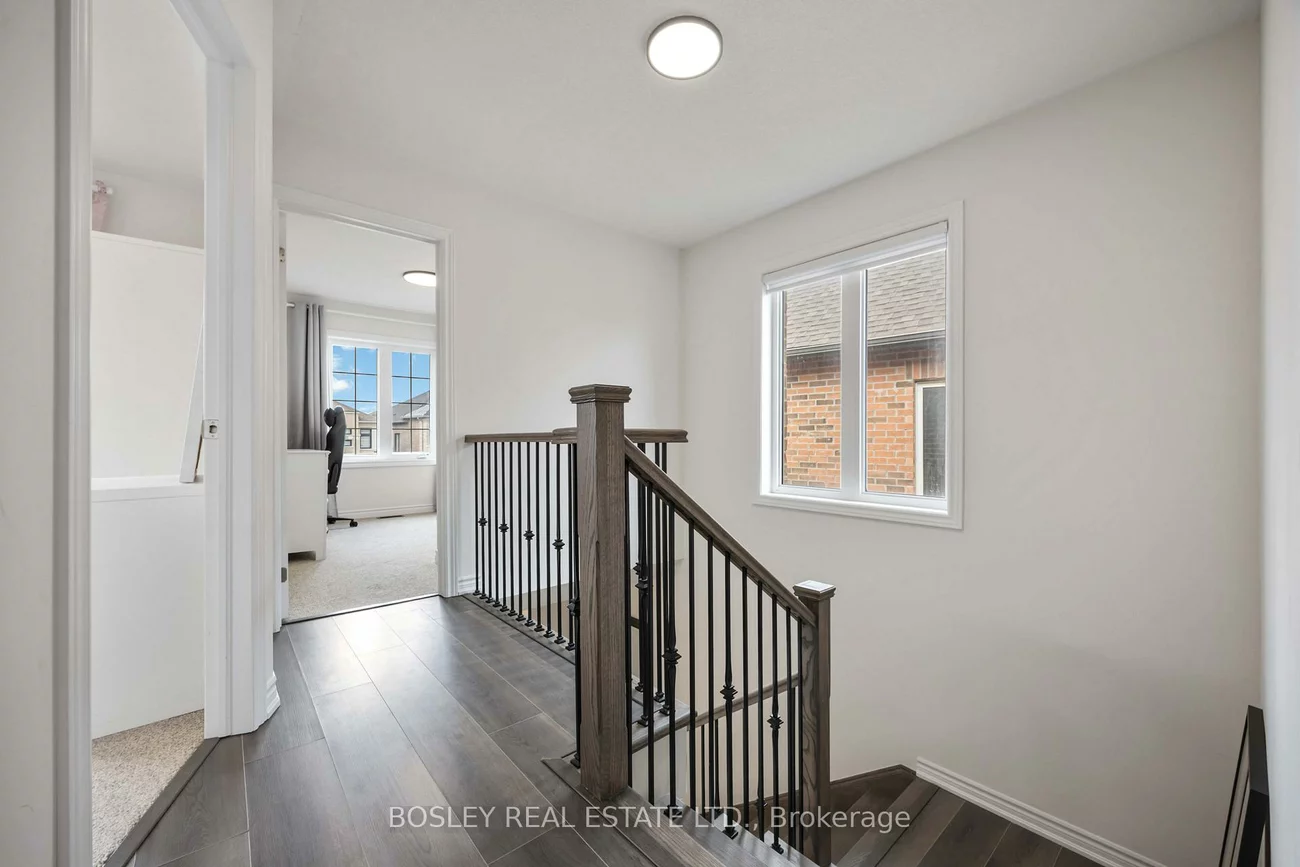 29, Ferragine, Bradford, Bradford West Gwillimbury