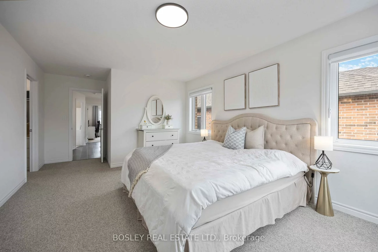 29, Ferragine, Bradford, Bradford West Gwillimbury