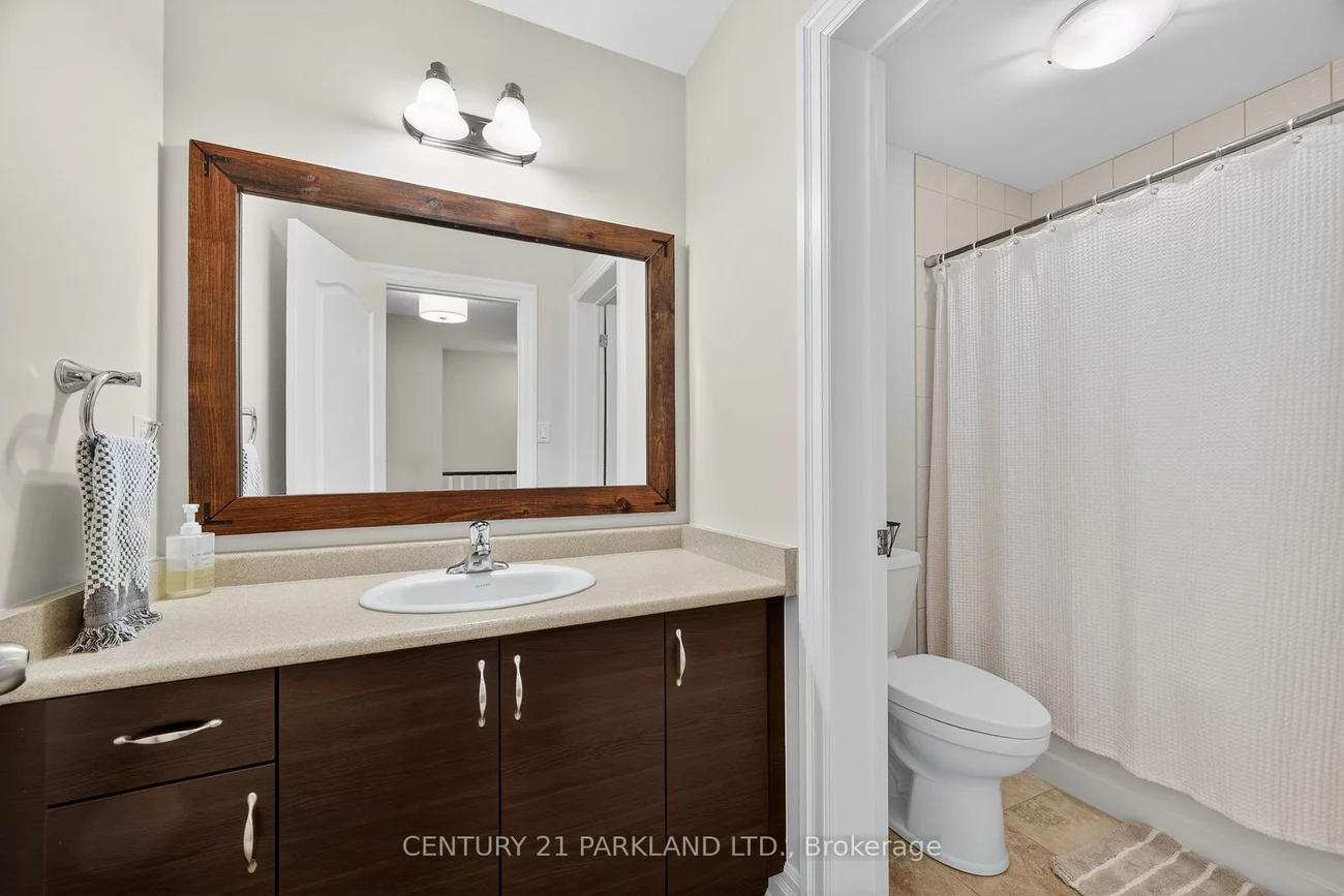 123, RUSSEL, Bradford, Bradford West Gwillimbury