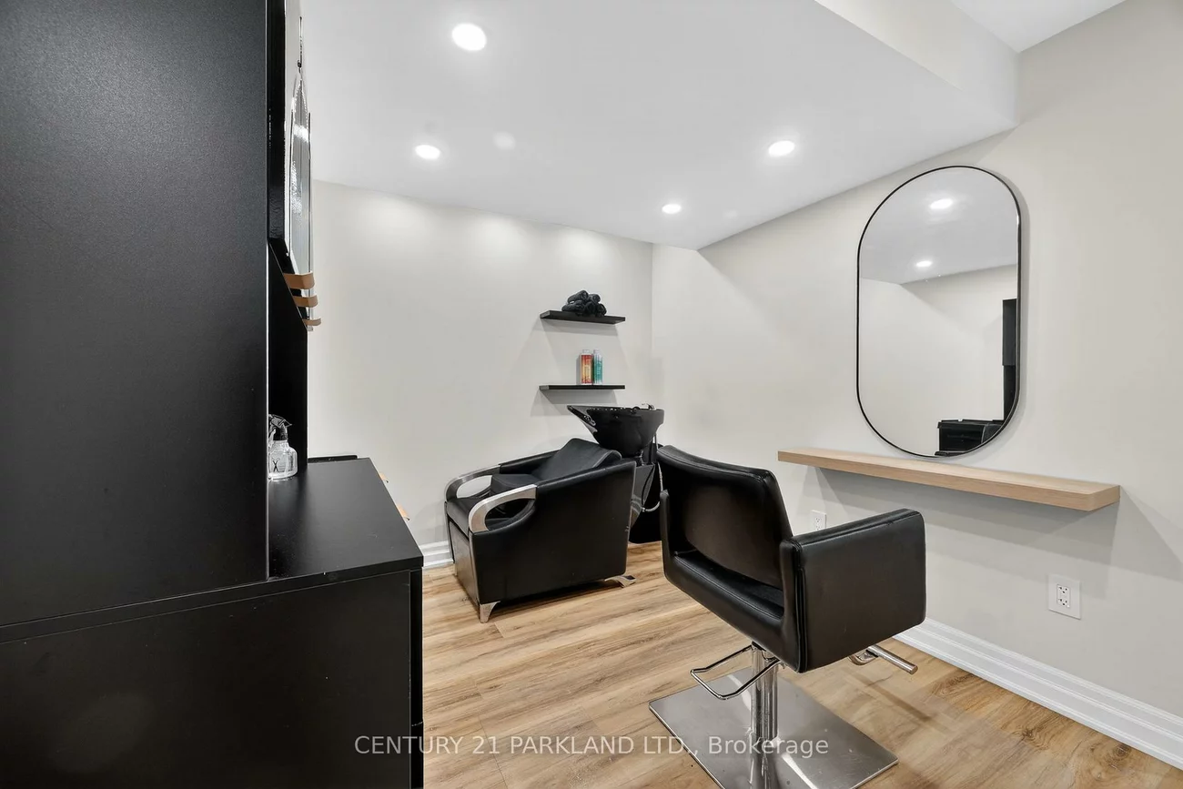 123, RUSSEL, Bradford, Bradford West Gwillimbury