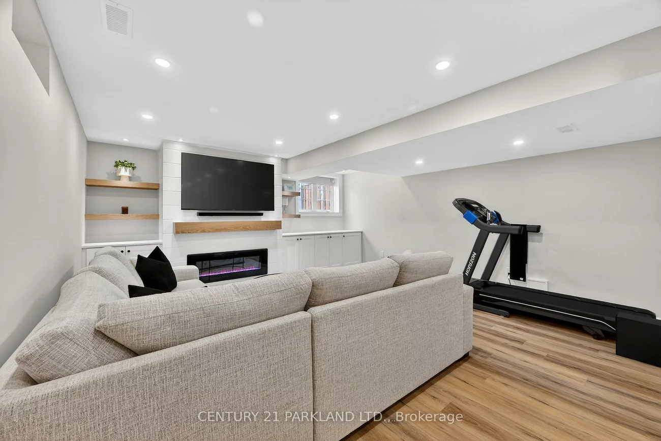 123, RUSSEL, Bradford, Bradford West Gwillimbury