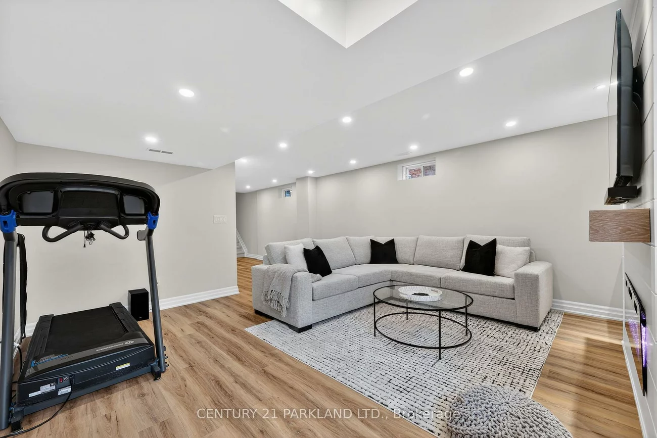 123, RUSSEL, Bradford, Bradford West Gwillimbury