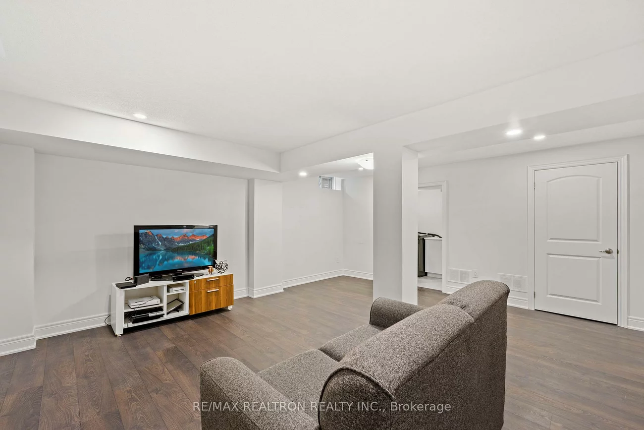 10, Neilly, Bradford, Bradford West Gwillimbury