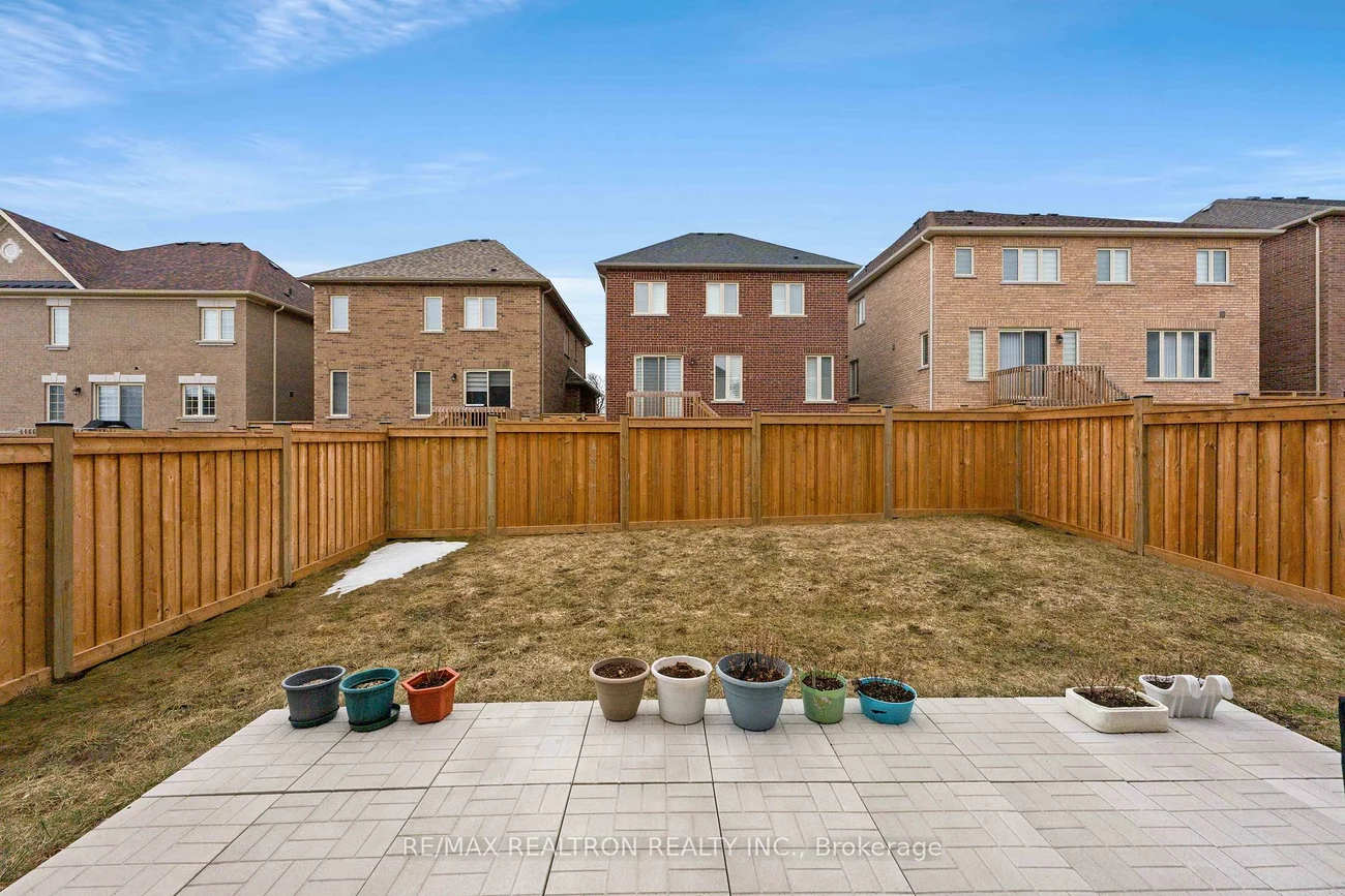 10, Neilly, Bradford, Bradford West Gwillimbury