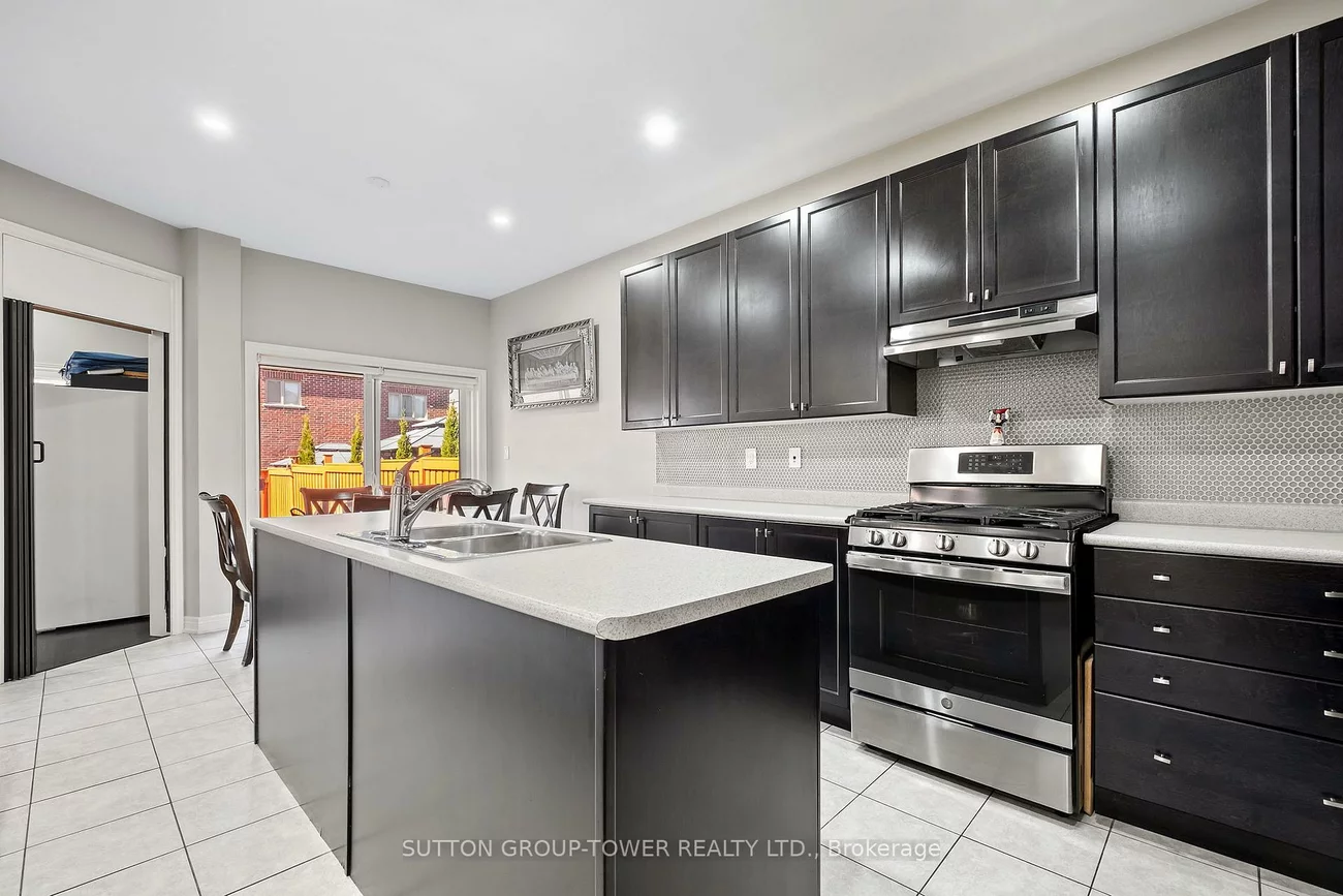 78, Romanelli, Bradford, Bradford West Gwillimbury