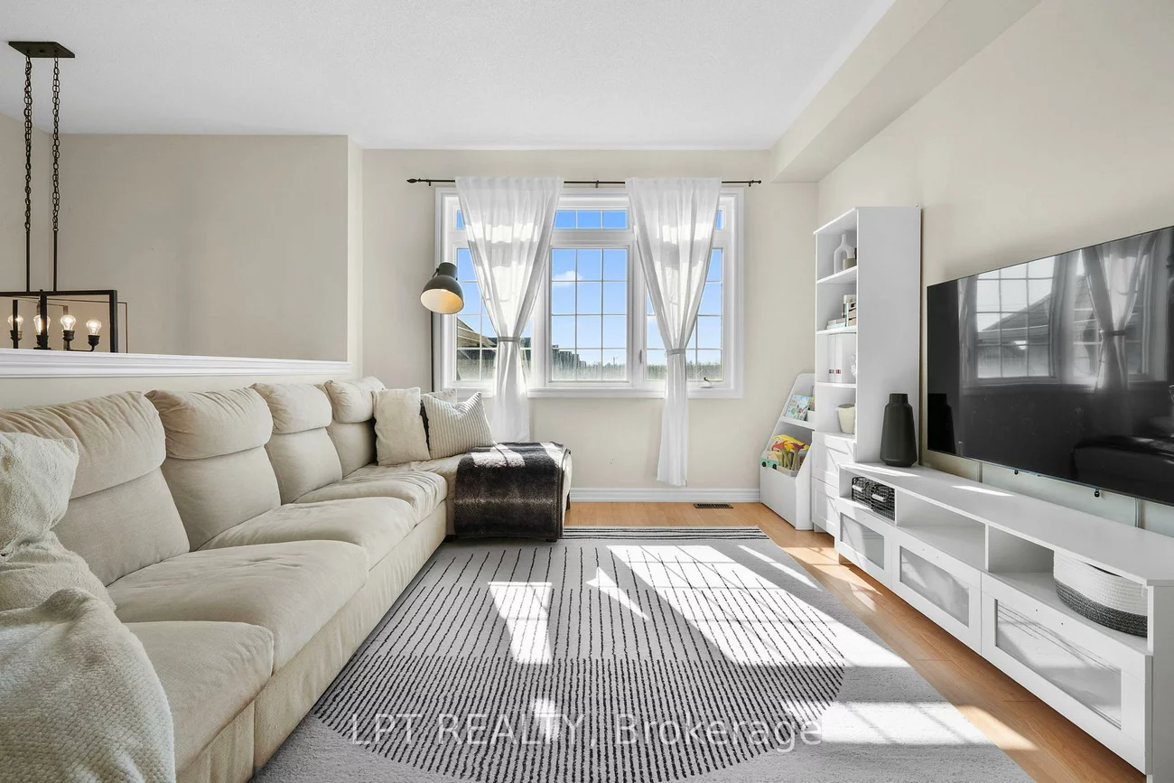 117, Taucar, Bradford, Bradford West Gwillimbury