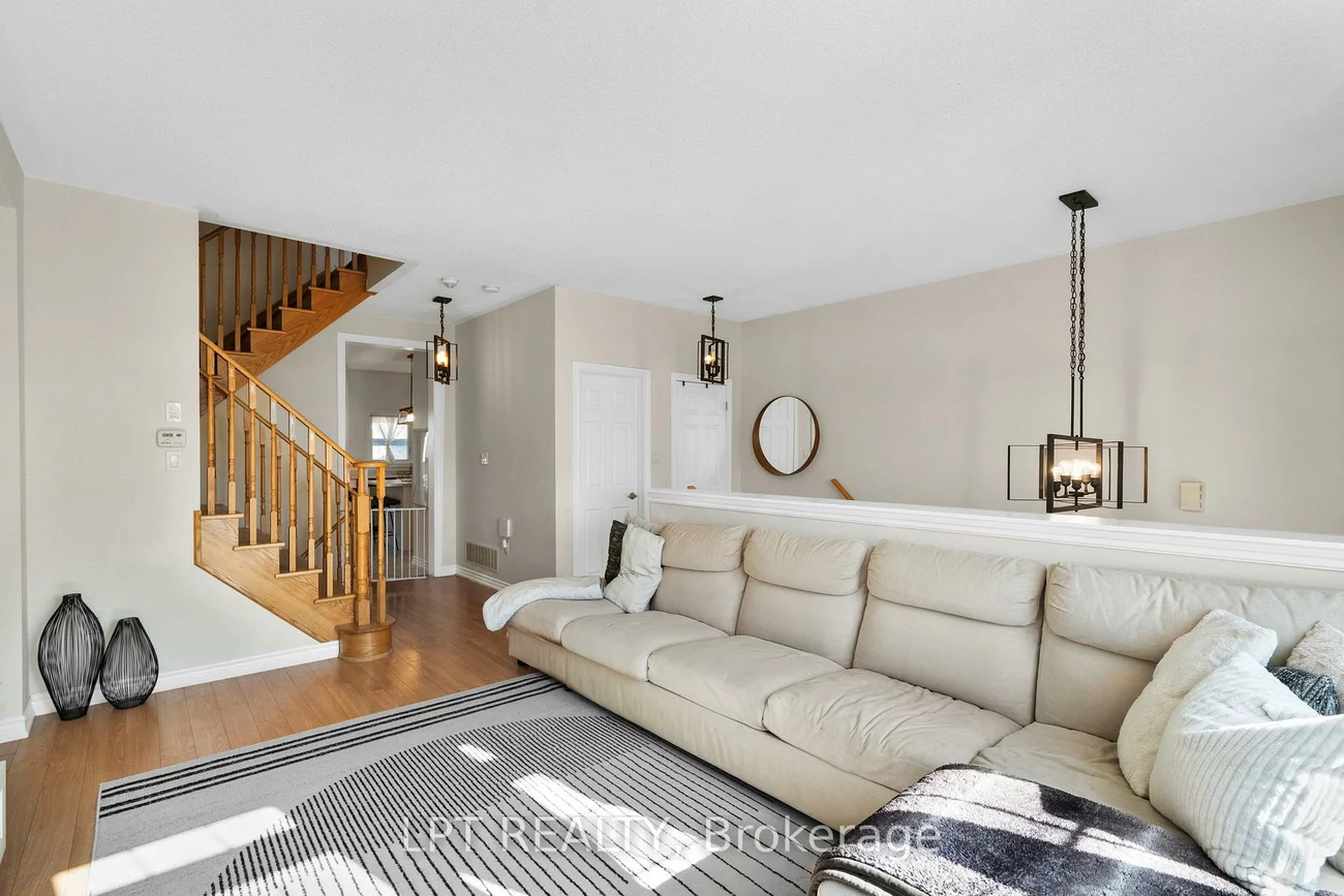 117, Taucar, Bradford, Bradford West Gwillimbury