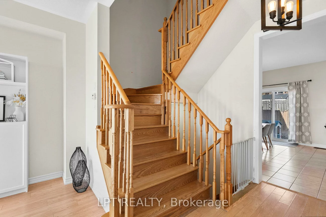 117, Taucar, Bradford, Bradford West Gwillimbury