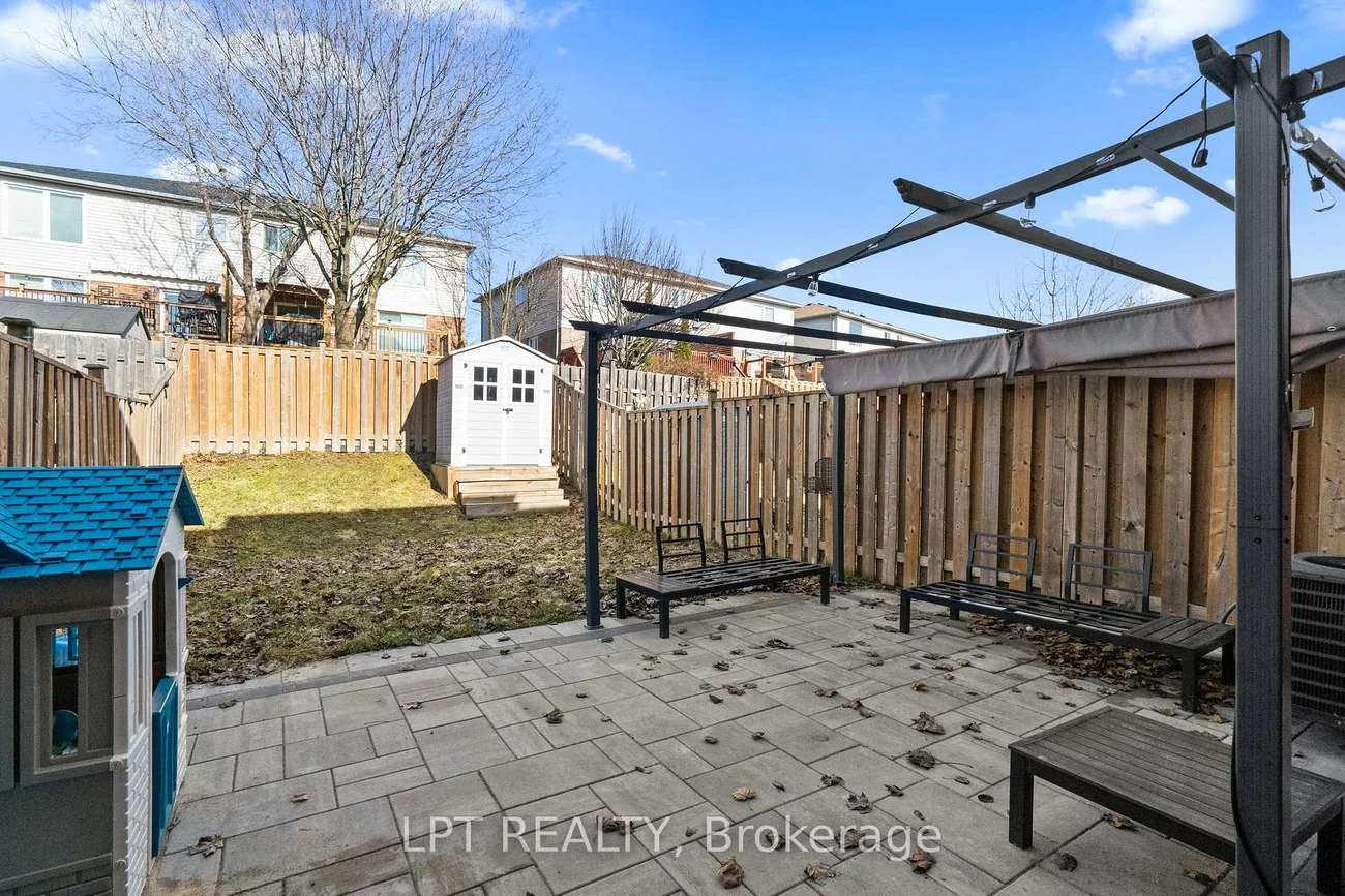 117, Taucar, Bradford, Bradford West Gwillimbury