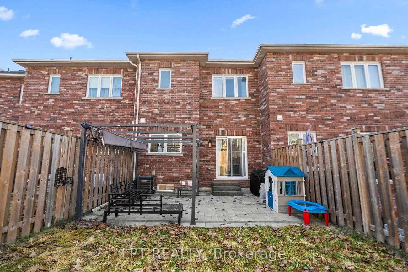 117, Taucar, Bradford, Bradford West Gwillimbury