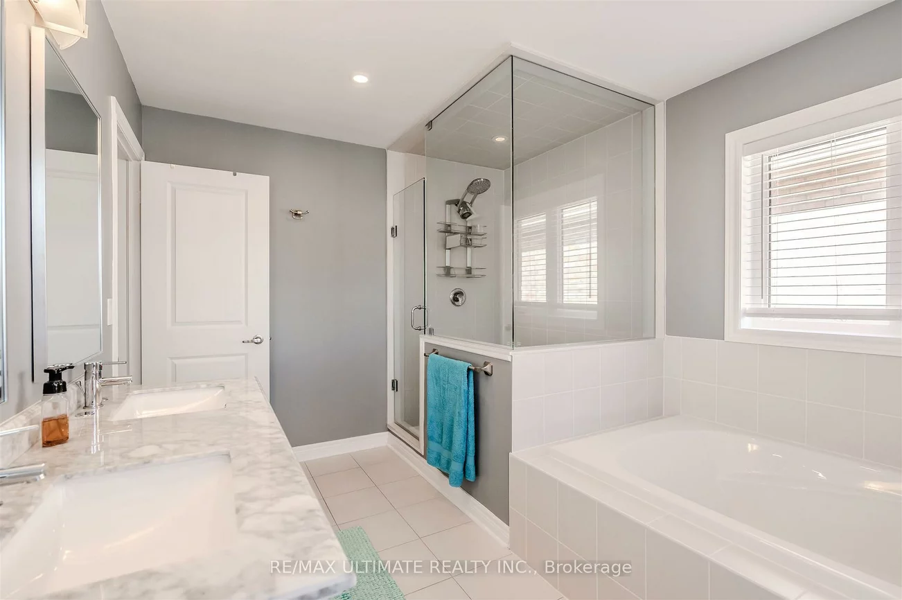 47, Lewis, Bradford, Bradford West Gwillimbury